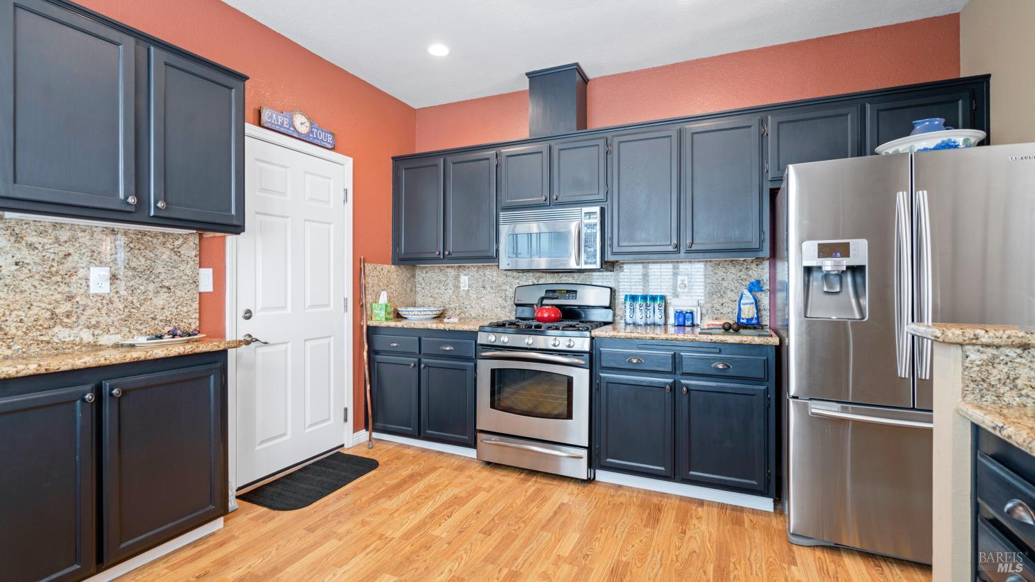 Detail Gallery Image 19 of 44 For 540 Wicklow Dr, Vacaville,  CA 95688 - 3 Beds | 2/1 Baths