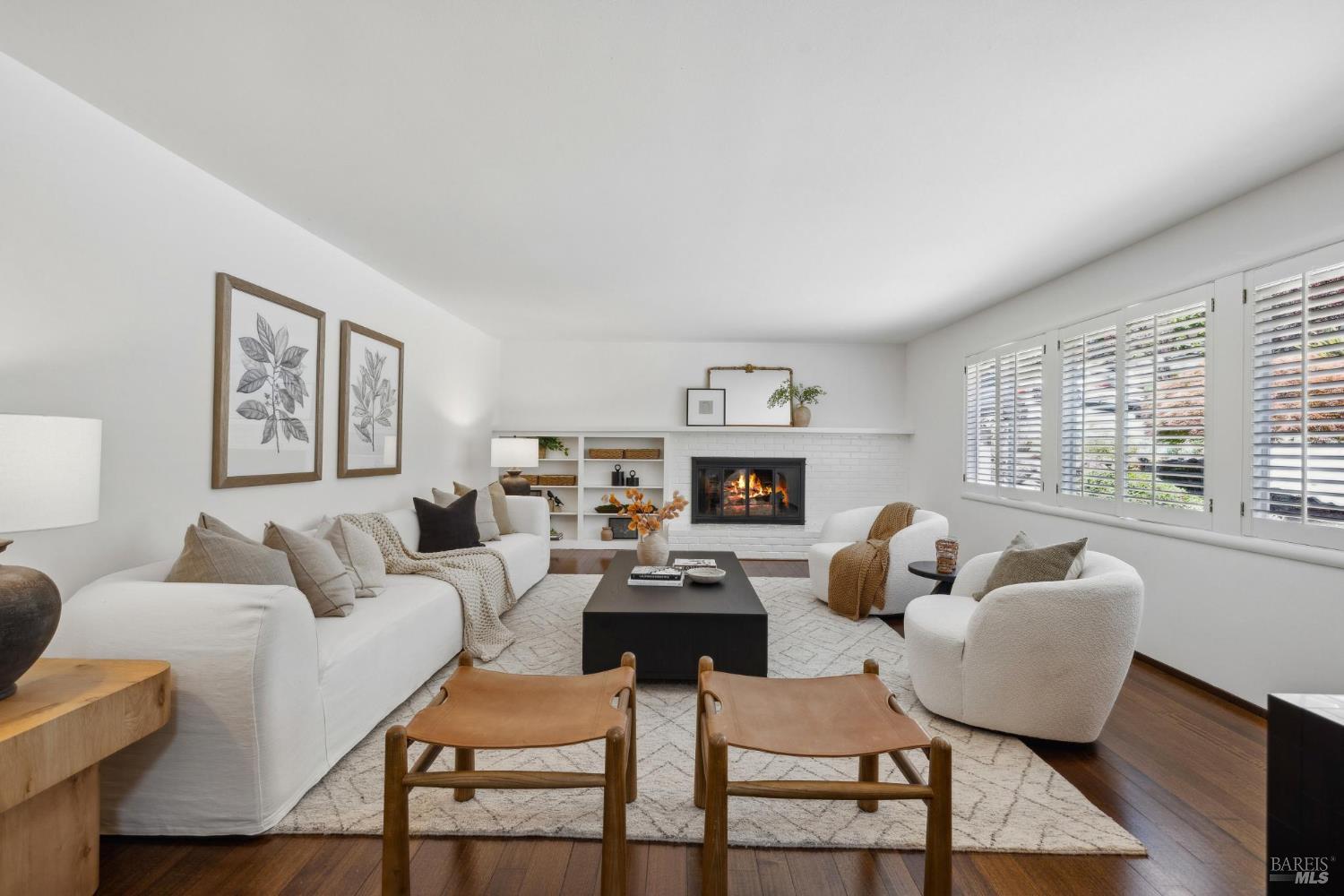 Detail Gallery Image 2 of 59 For 305 N Almenar Dr, Greenbrae,  CA 94904 - 4 Beds | 4 Baths