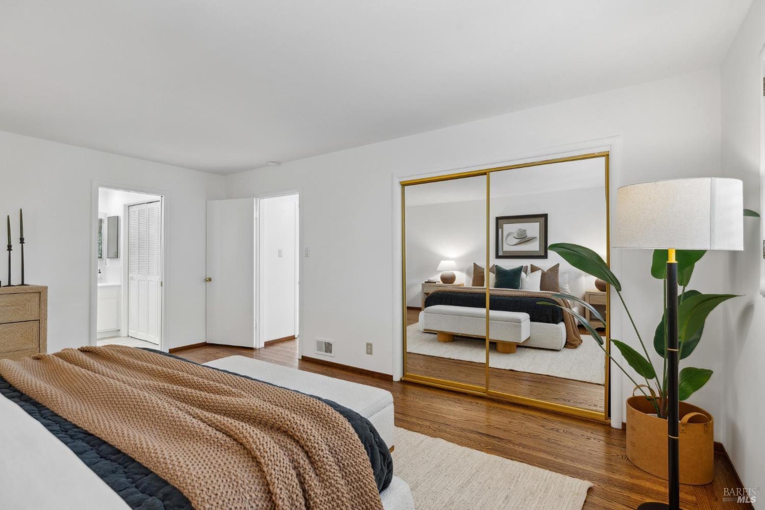 Detail Gallery Image 25 of 59 For 305 N Almenar Dr, Greenbrae,  CA 94904 - 4 Beds | 4 Baths