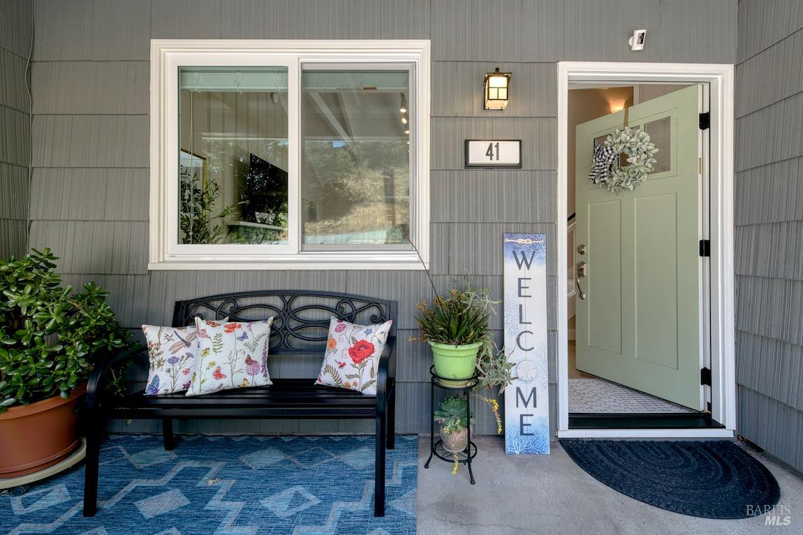 Detail Gallery Image 3 of 48 For 41 Salinas Ave, San Anselmo,  CA 94960 - 3 Beds | 3 Baths