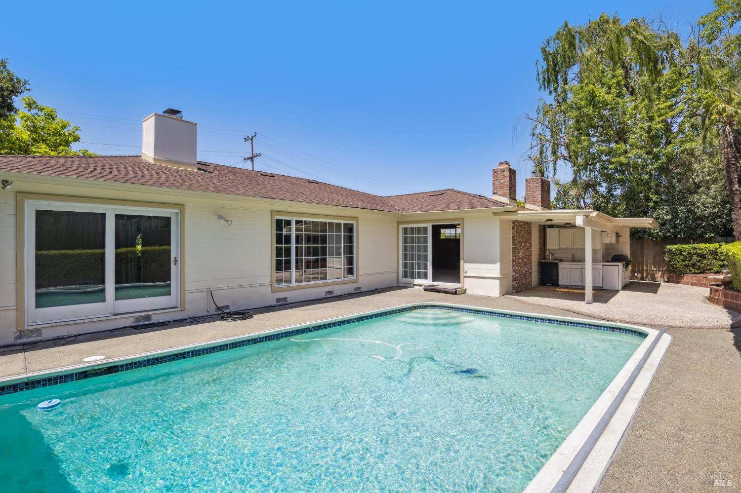 Detail Gallery Image 16 of 16 For 120 Meriam Dr, San Rafael,  CA 94903 - 3 Beds | 2/1 Baths
