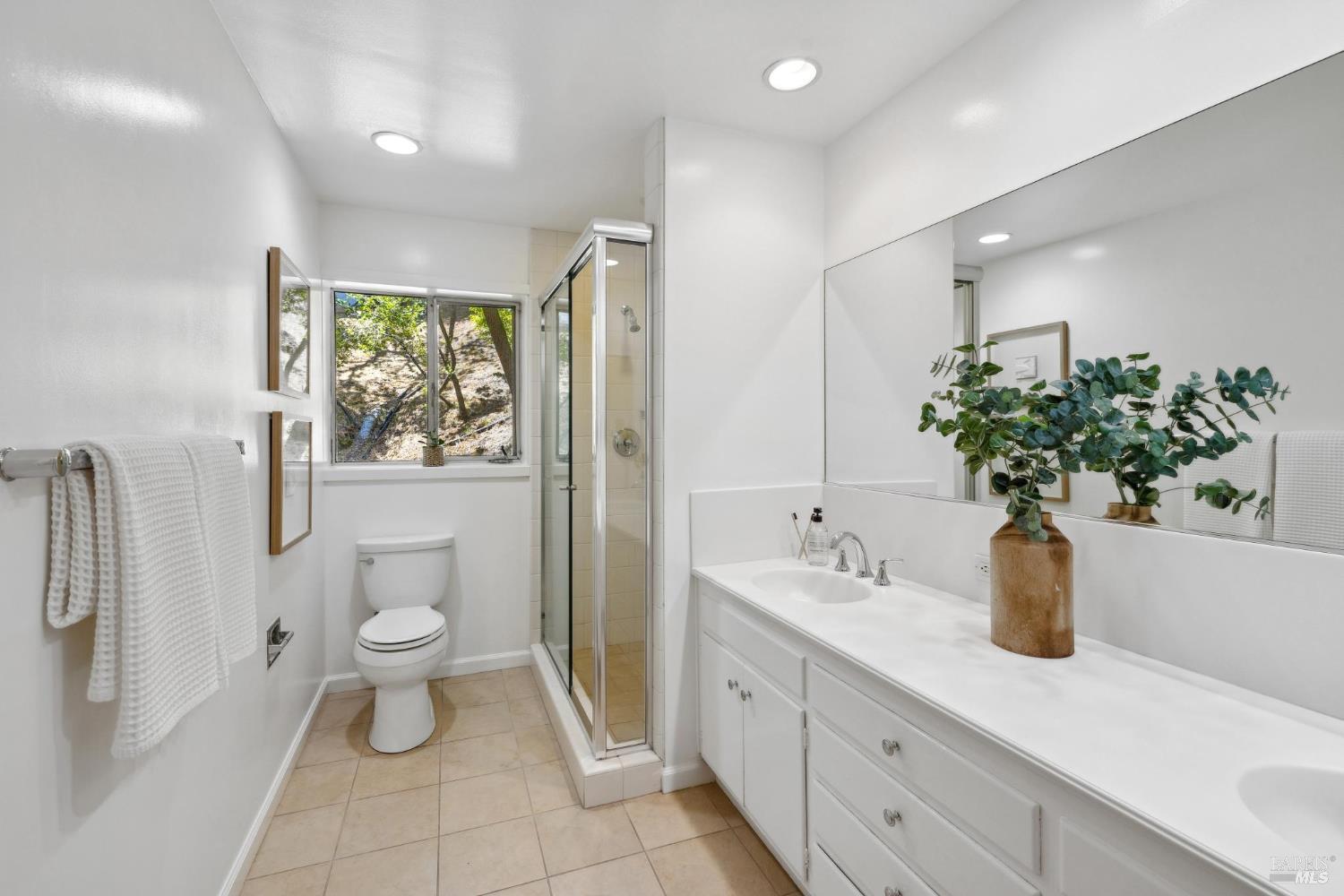Detail Gallery Image 26 of 59 For 305 N Almenar Dr, Greenbrae,  CA 94904 - 4 Beds | 4 Baths