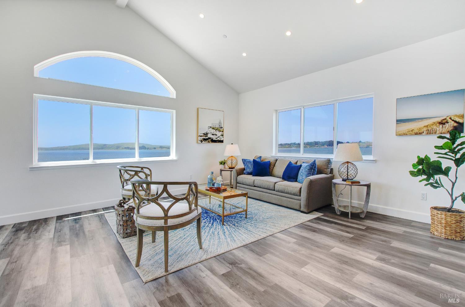 Detail Gallery Image 9 of 43 For 625 Highway 1 Hwy, Bodega Bay,  CA 94923 - 2 Beds | 1/1 Baths