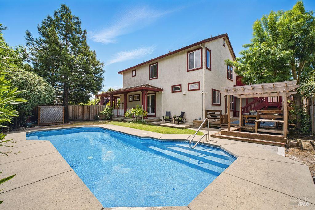 Detail Gallery Image 39 of 41 For 1935 Sestri Ln, Petaluma,  CA 94954 - 4 Beds | 4 Baths