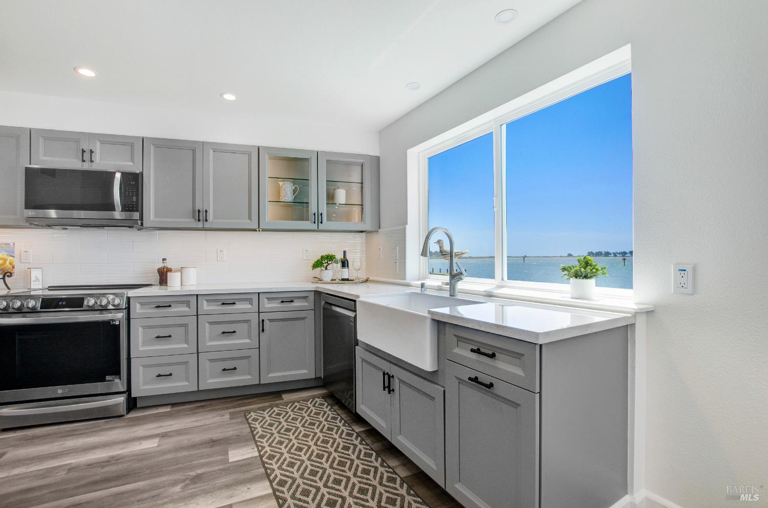 Detail Gallery Image 26 of 43 For 625 Highway 1 Hwy, Bodega Bay,  CA 94923 - 2 Beds | 1/1 Baths