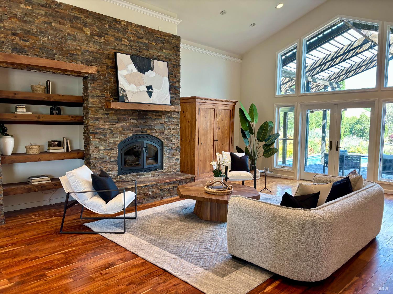 Detail Gallery Image 5 of 51 For 3979 Rolling Oaks Rd, Santa Rosa,  CA 95404 - 3 Beds | 3 Baths