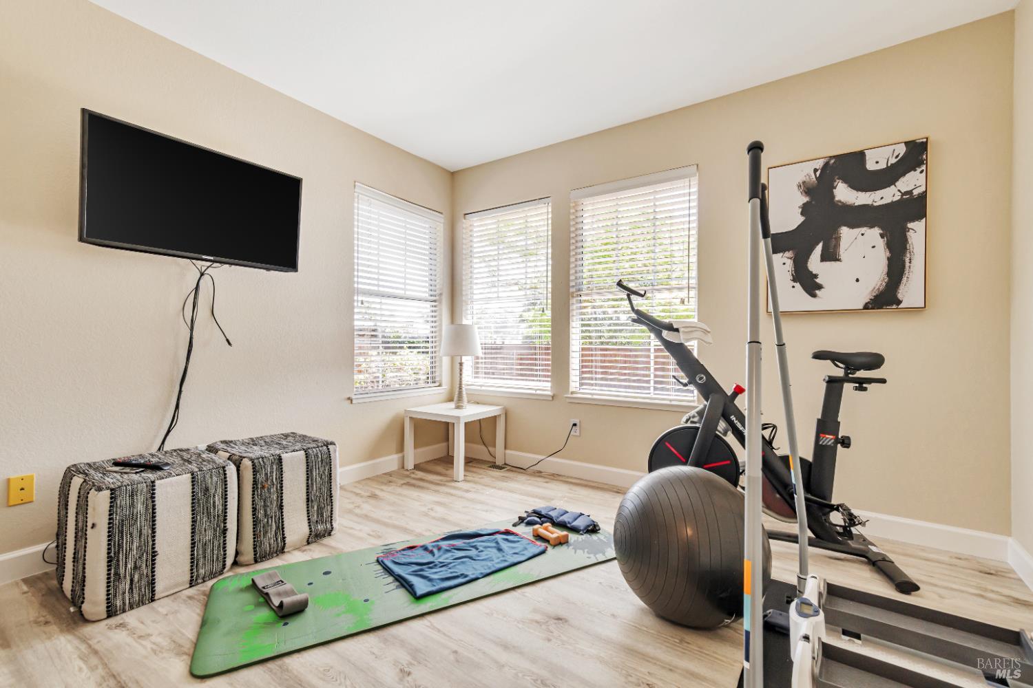 Detail Gallery Image 21 of 40 For 359 Orchid Dr, San Rafael,  CA 94903 - 4 Beds | 2/1 Baths