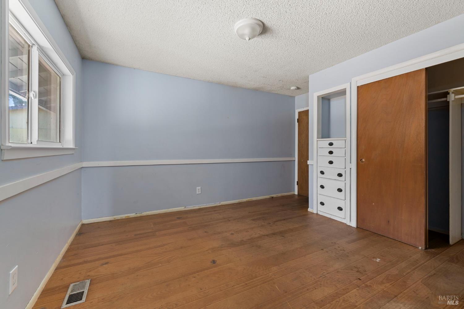 Detail Gallery Image 19 of 61 For 4335 Bodega Ave, Petaluma,  CA 95942 - 4 Beds | 3/1 Baths