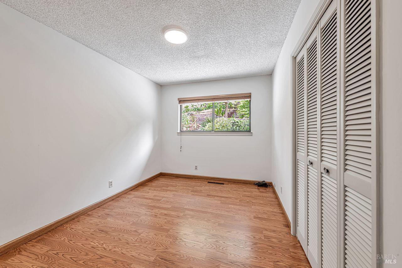 Detail Gallery Image 33 of 53 For 917 West St, Petaluma,  CA 94952 - 4 Beds | 2 Baths