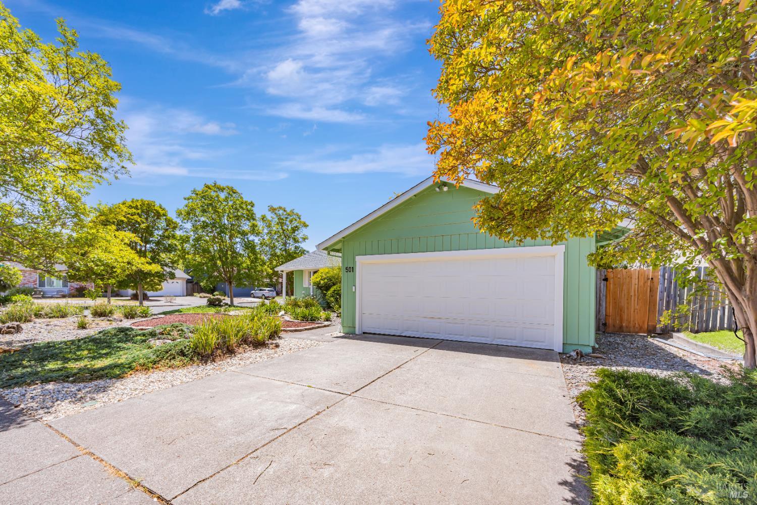 Detail Gallery Image 3 of 51 For 501 Garfield Park Ave, Santa Rosa,  CA 95409 - 4 Beds | 2 Baths