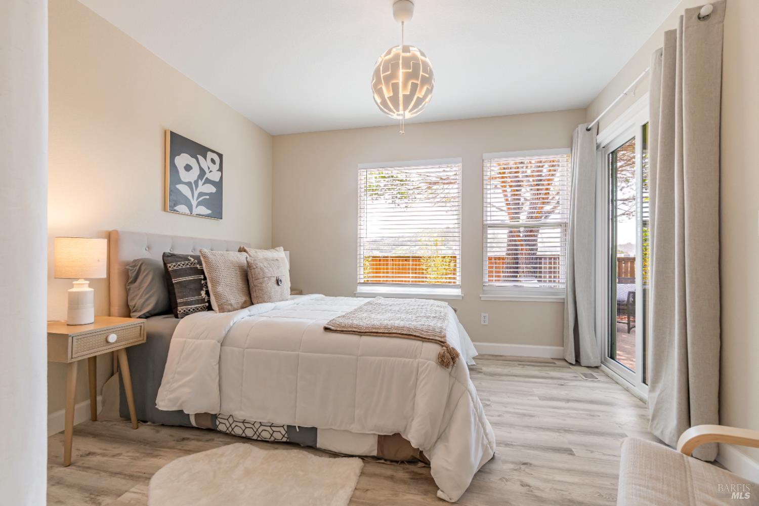Detail Gallery Image 19 of 40 For 359 Orchid Dr, San Rafael,  CA 94903 - 4 Beds | 2/1 Baths