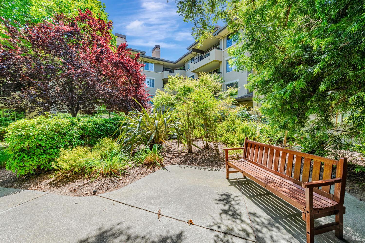 Detail Gallery Image 42 of 43 For 600 Deer Valley Rd 1e,  San Rafael,  CA 94903 - 2 Beds | 3 Baths