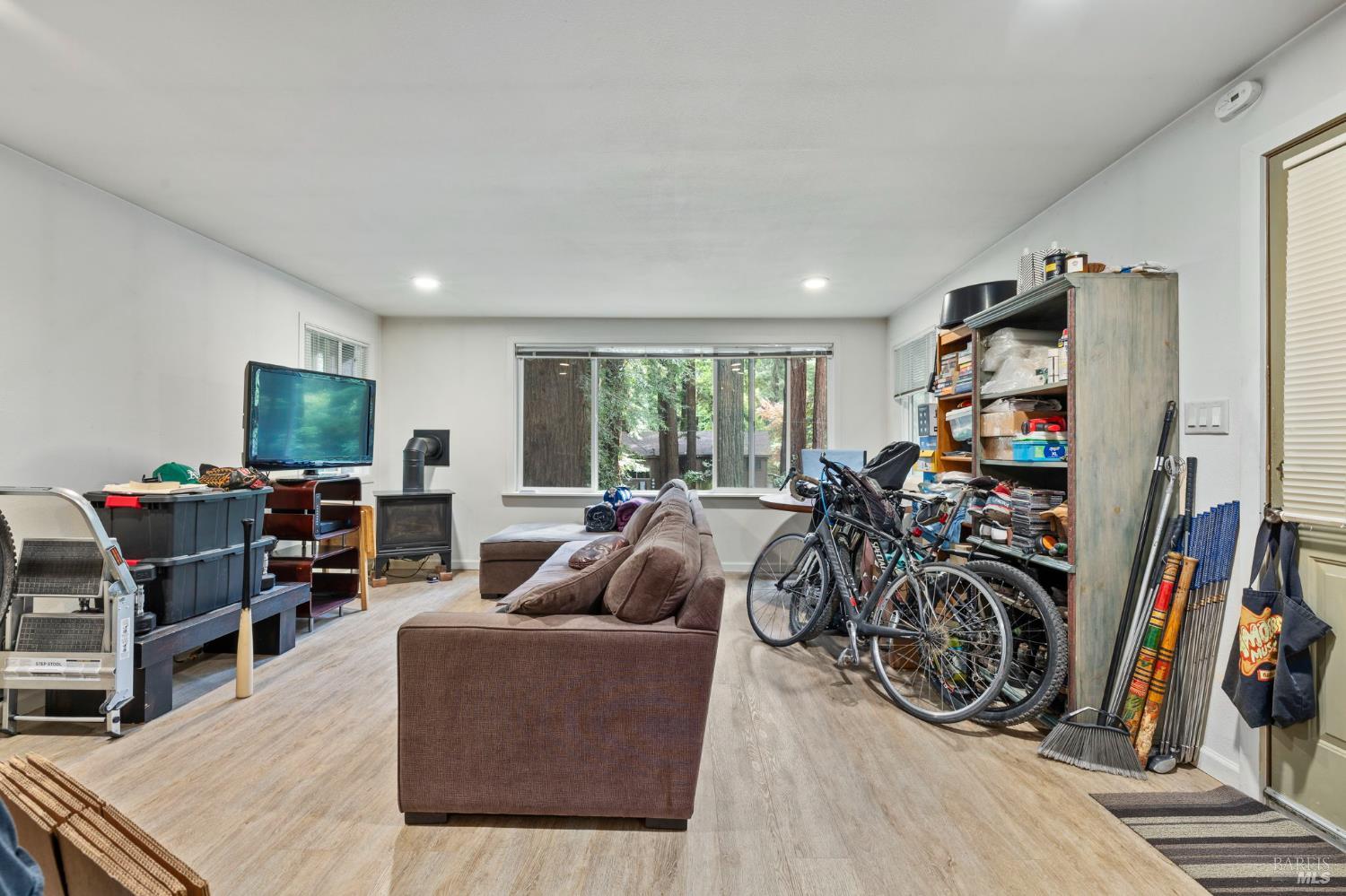 Detail Gallery Image 31 of 89 For 18 Wildwood Ln, Cazadero,  CA 95421 - 4 Beds | 3 Baths