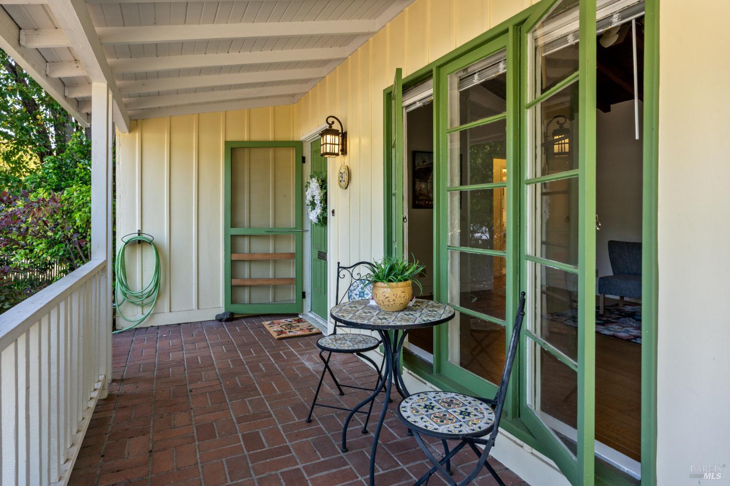Detail Gallery Image 2 of 29 For 341 Jones St, Ukiah,  CA 95482 - 2 Beds | 1 Baths