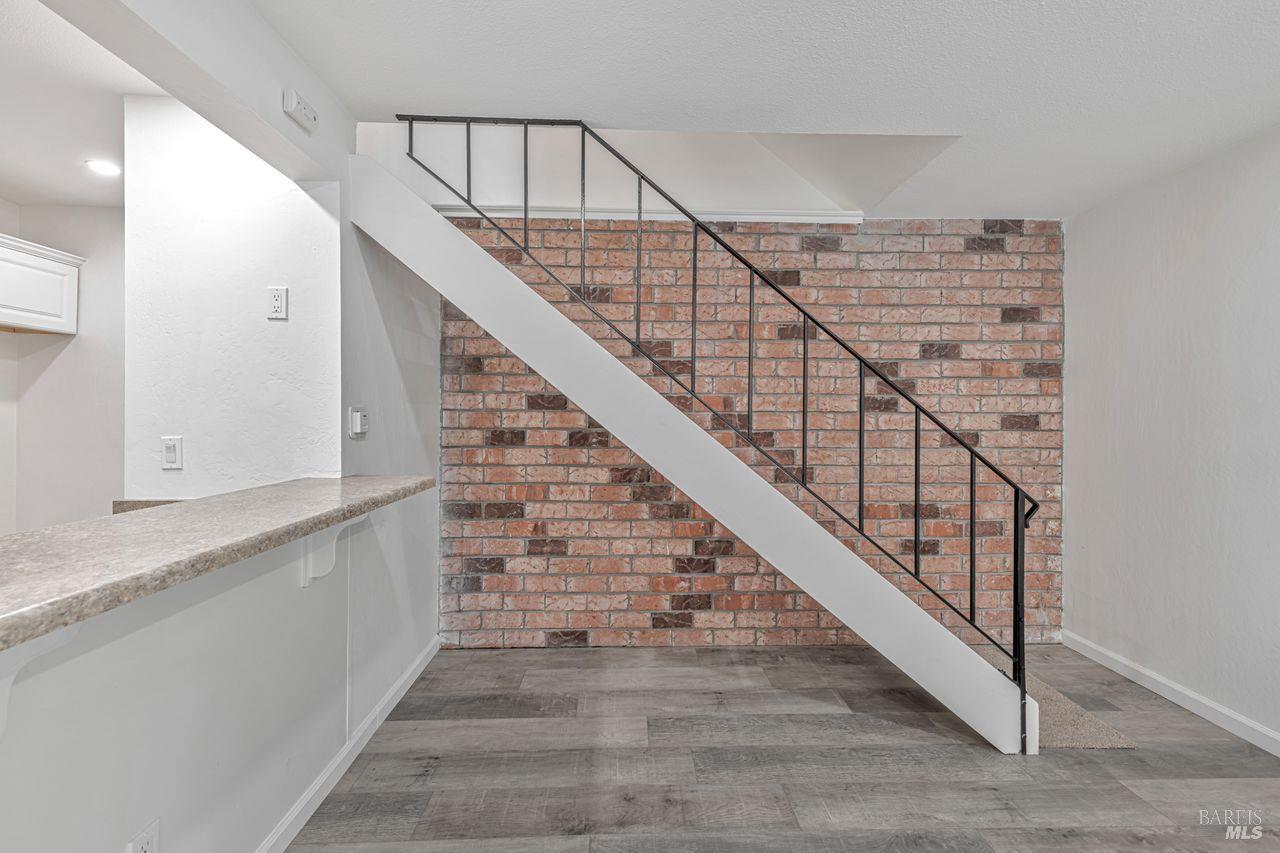 Detail Gallery Image 11 of 25 For 2668 Coffey Ln, Santa Rosa,  CA 95403 - 2 Beds | 1 Baths