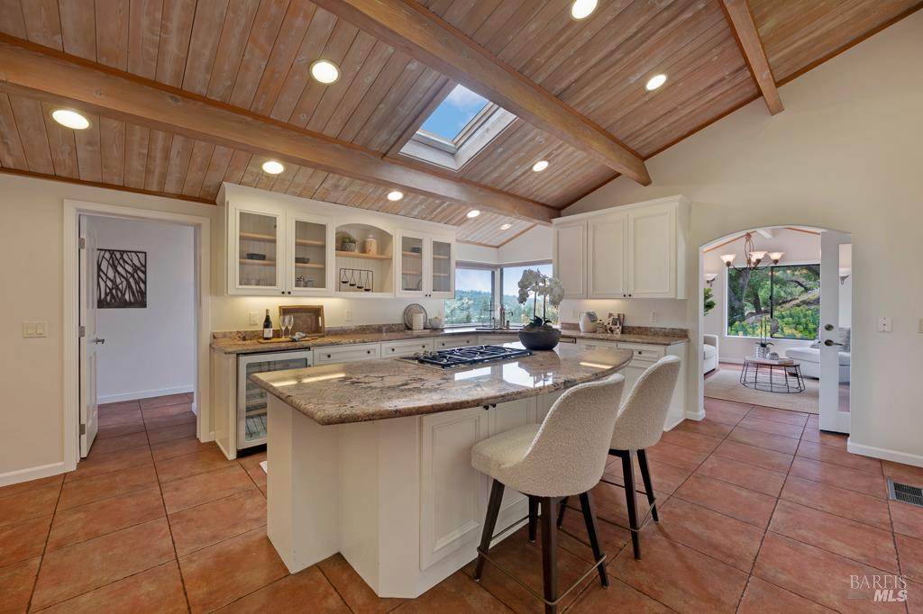 Detail Gallery Image 13 of 51 For 3979 Rolling Oaks Rd, Santa Rosa,  CA 95404 - 3 Beds | 3 Baths