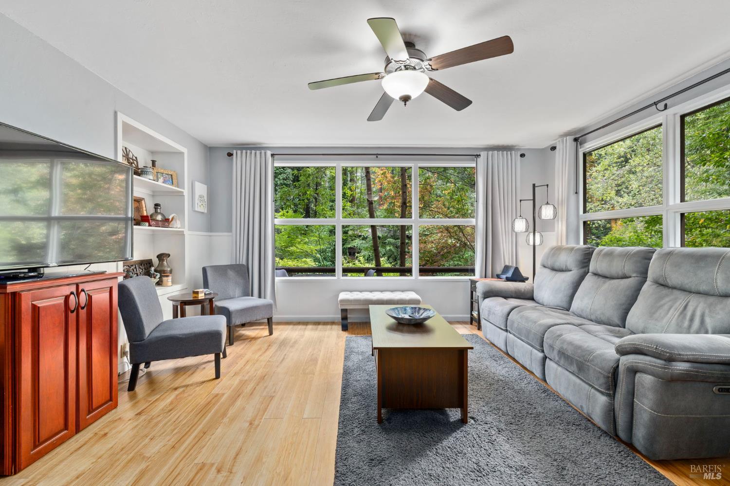 Detail Gallery Image 8 of 89 For 18 Wildwood Ln, Cazadero,  CA 95421 - 4 Beds | 3 Baths