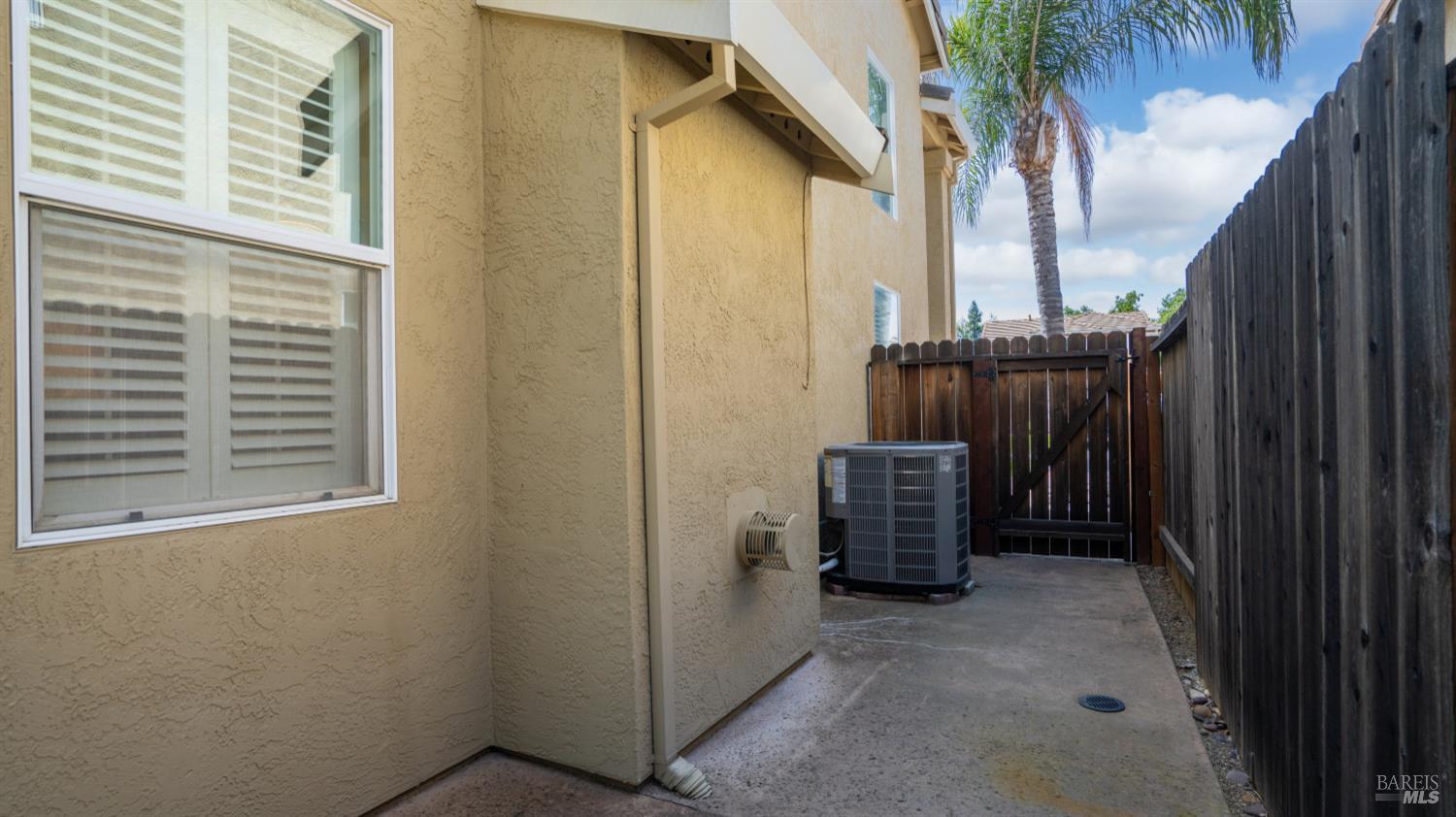 Detail Gallery Image 43 of 44 For 540 Wicklow Dr, Vacaville,  CA 95688 - 3 Beds | 2/1 Baths
