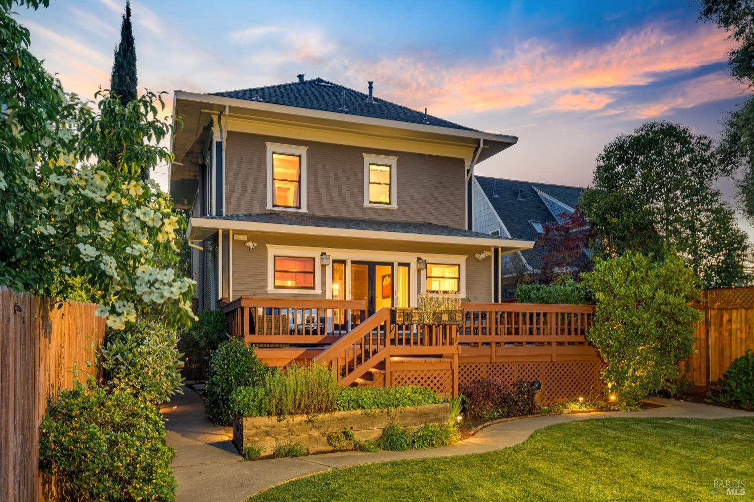 Detail Gallery Image 54 of 63 For 190 Franklin St, Napa,  CA 94558 - 4 Beds | 3 Baths