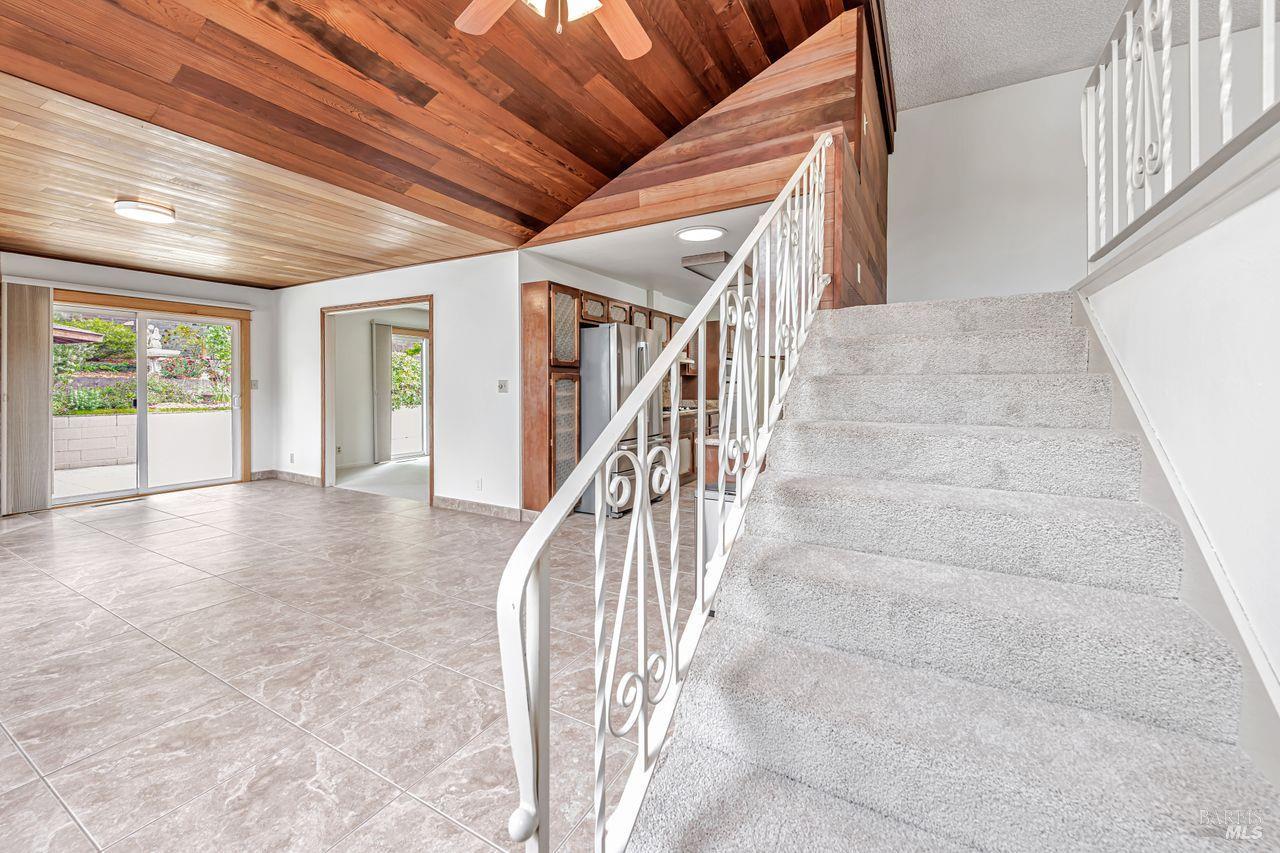 Detail Gallery Image 11 of 53 For 917 West St, Petaluma,  CA 94952 - 4 Beds | 2 Baths