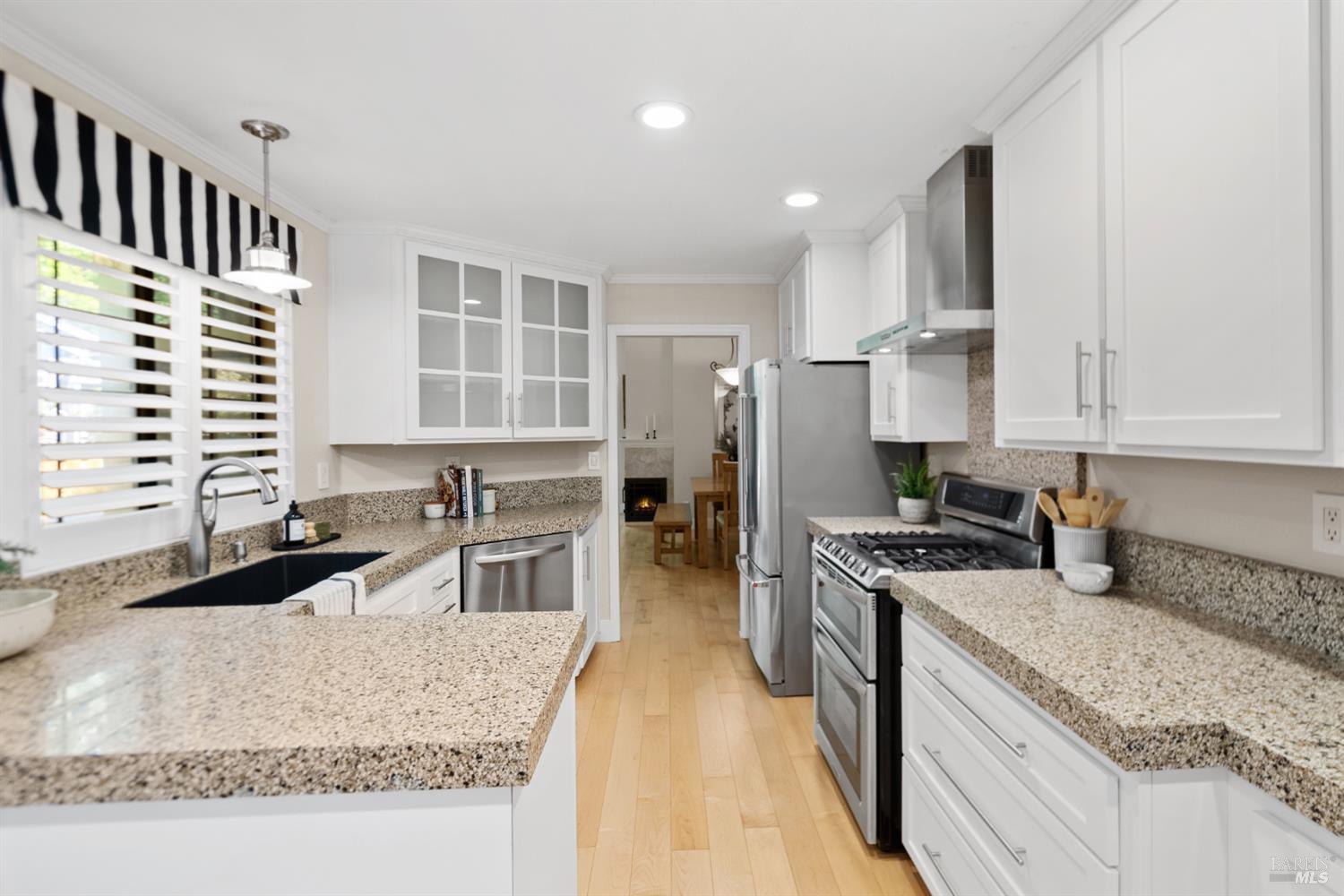 Detail Gallery Image 14 of 48 For 175 Saint James Dr, Sonoma,  CA 95476 - 2 Beds | 2 Baths