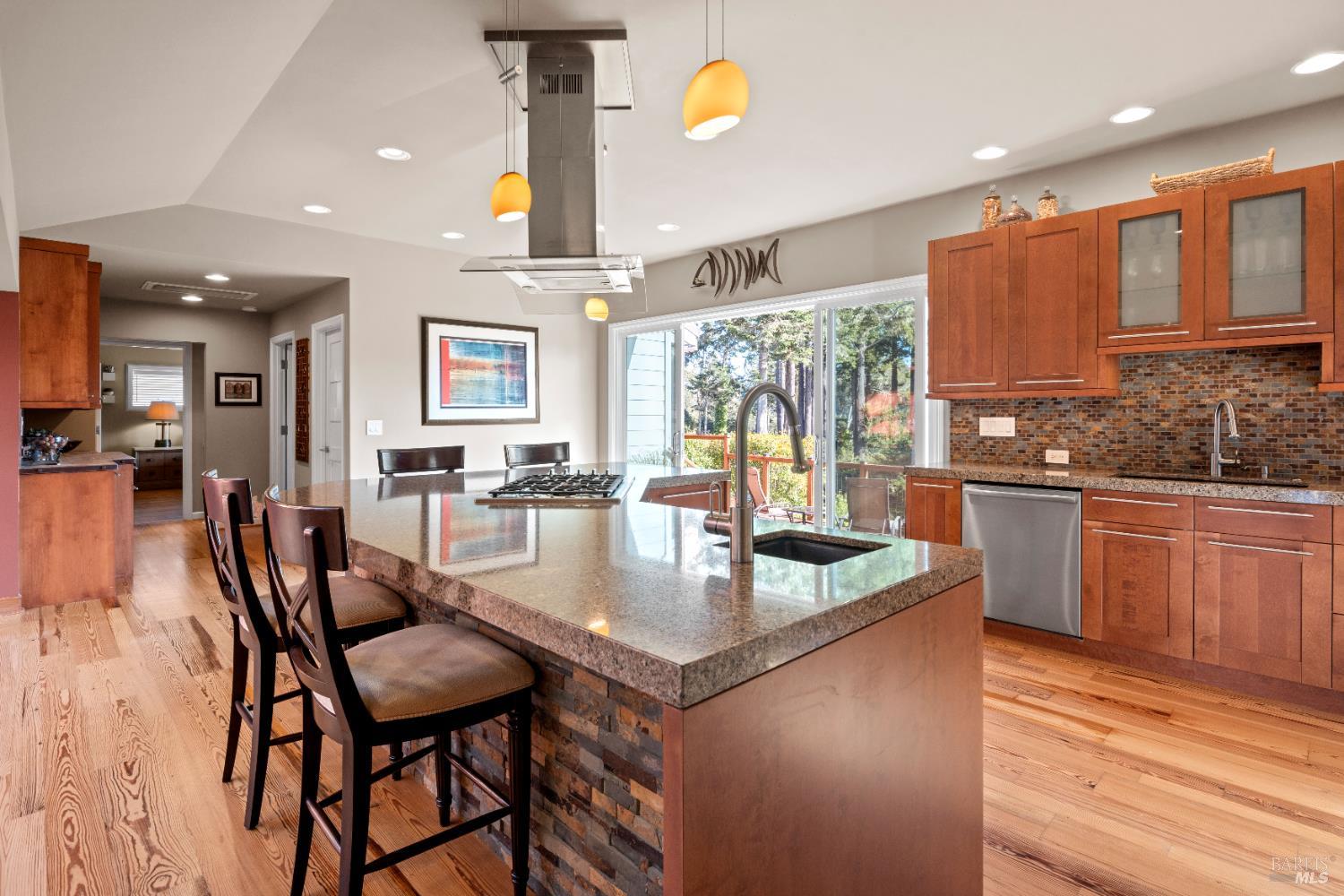 Detail Gallery Image 7 of 49 For 521 Casa Del Noyo Unkn, Fort Bragg,  CA 95437 - 3 Beds | 3 Baths