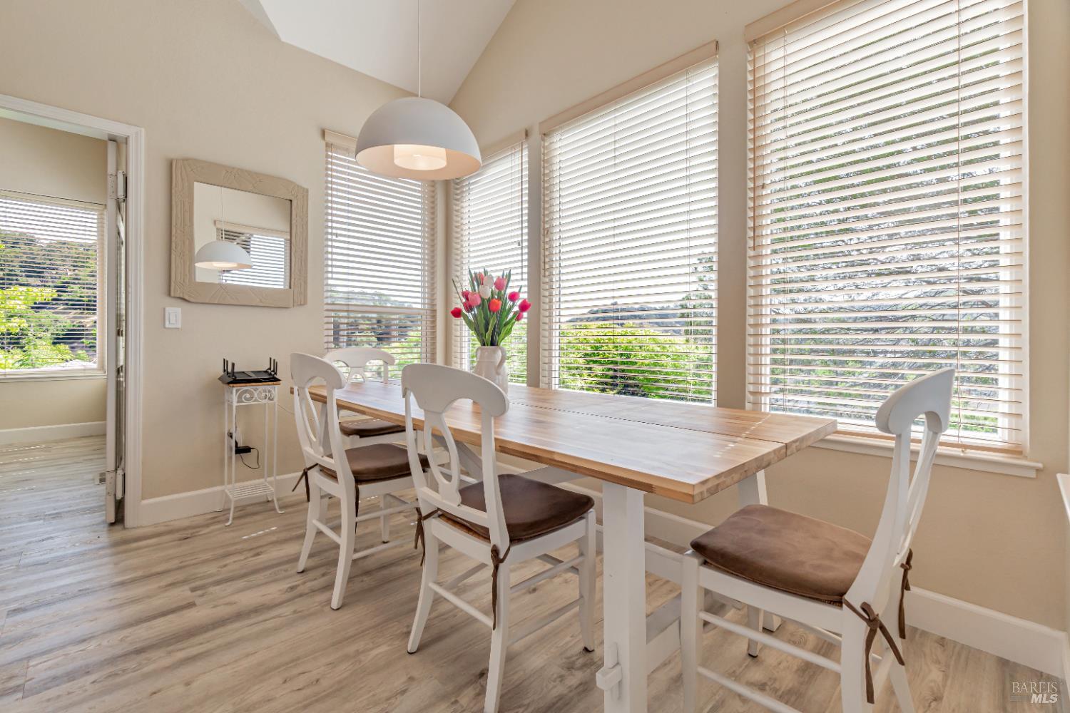 Detail Gallery Image 17 of 40 For 359 Orchid Dr, San Rafael,  CA 94903 - 4 Beds | 2/1 Baths