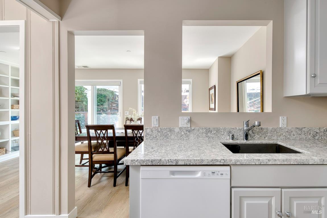 Detail Gallery Image 9 of 48 For 41 Salinas Ave, San Anselmo,  CA 94960 - 3 Beds | 3 Baths