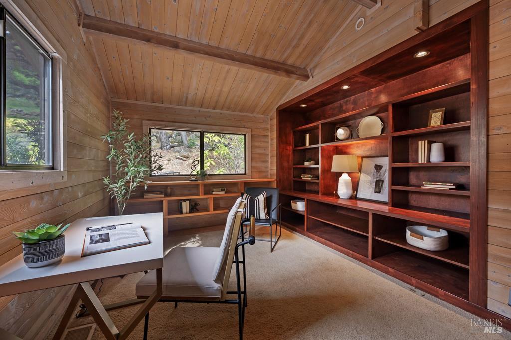 Detail Gallery Image 31 of 51 For 3979 Rolling Oaks Rd, Santa Rosa,  CA 95404 - 3 Beds | 3 Baths