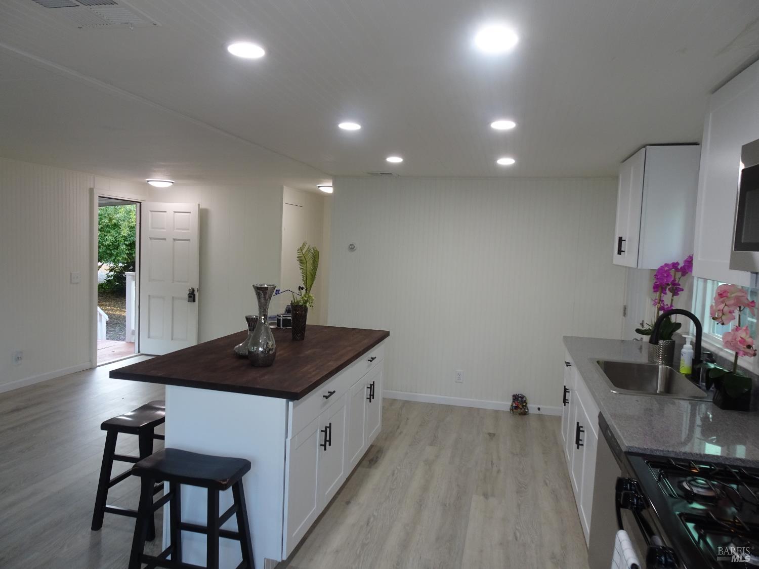 Detail Gallery Image 7 of 29 For 104 Goya Dr, Fairfield,  CA 94534 - 2 Beds | 1 Baths