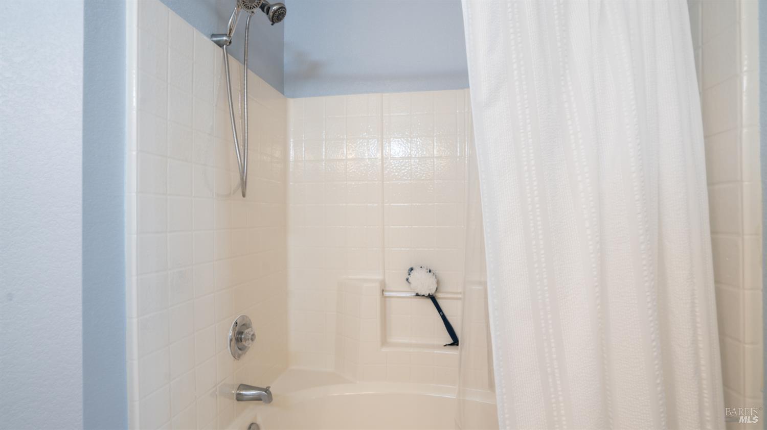 Detail Gallery Image 25 of 44 For 540 Wicklow Dr, Vacaville,  CA 95688 - 3 Beds | 2/1 Baths