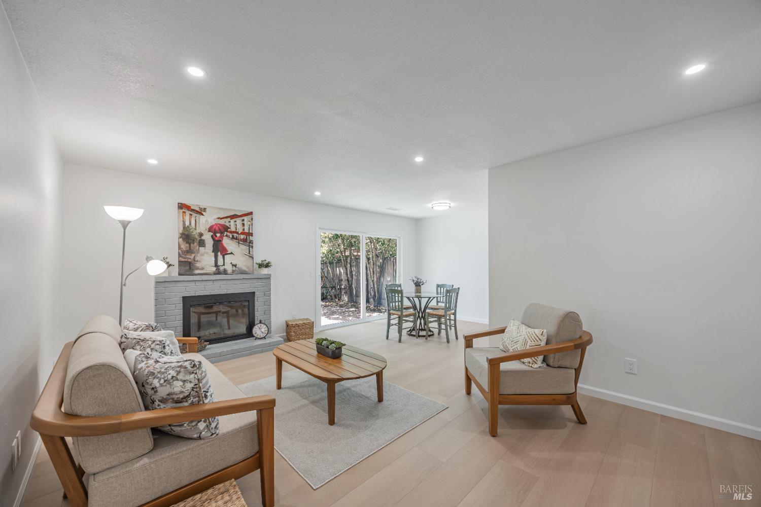 Detail Gallery Image 12 of 51 For 501 Garfield Park Ave, Santa Rosa,  CA 95409 - 4 Beds | 2 Baths