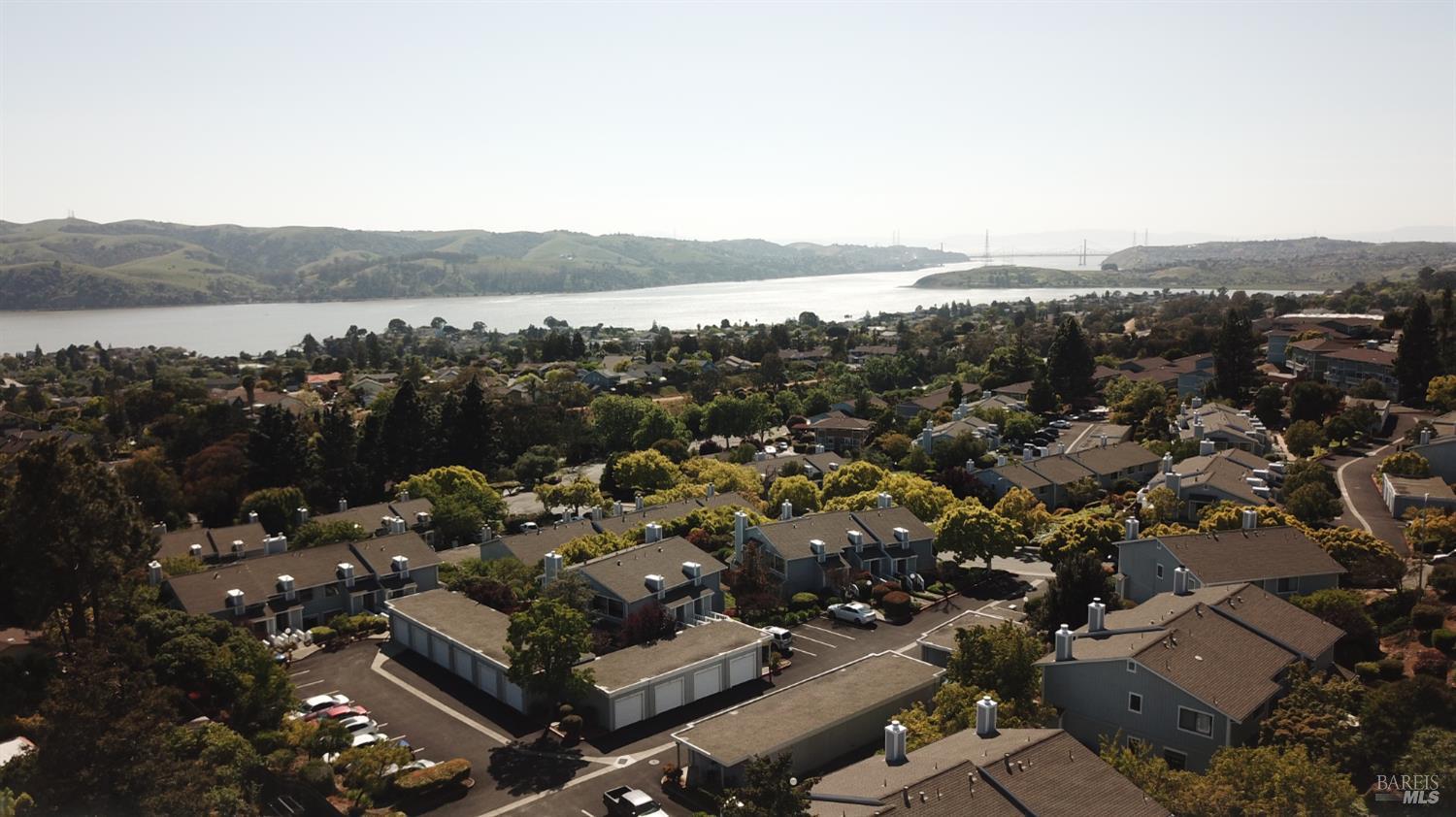 Detail Gallery Image 20 of 22 For 2145 Clearview Cir, Benicia,  CA 94510 - 2 Beds | 2/1 Baths
