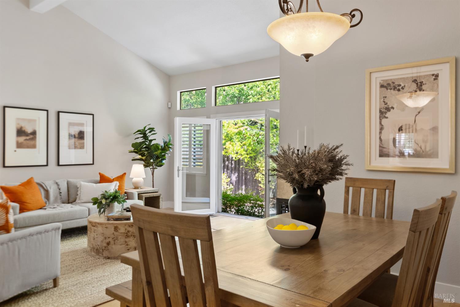 Detail Gallery Image 11 of 48 For 175 Saint James Dr, Sonoma,  CA 95476 - 2 Beds | 2 Baths