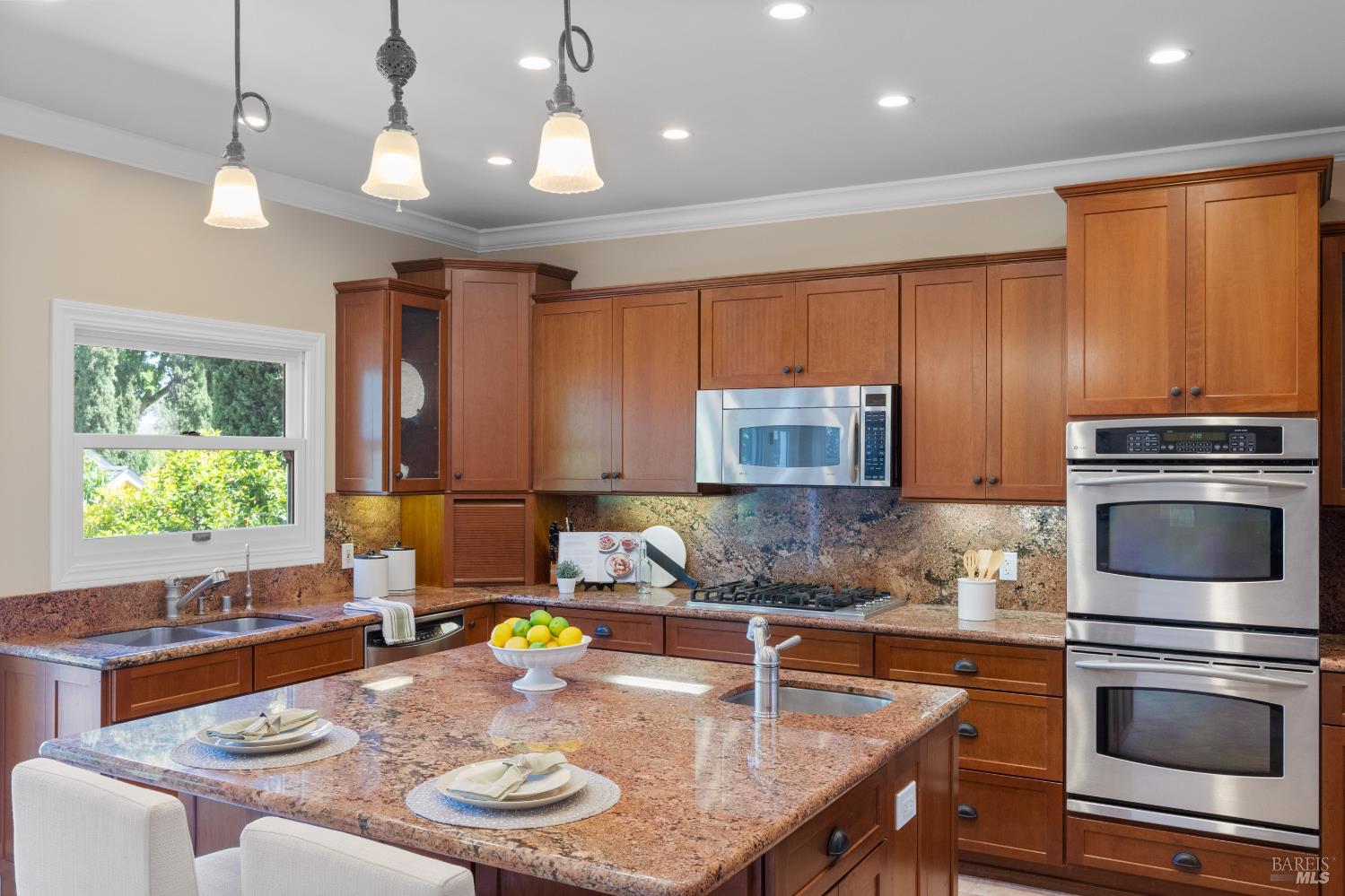 Detail Gallery Image 19 of 63 For 190 Franklin St, Napa,  CA 94558 - 4 Beds | 3 Baths