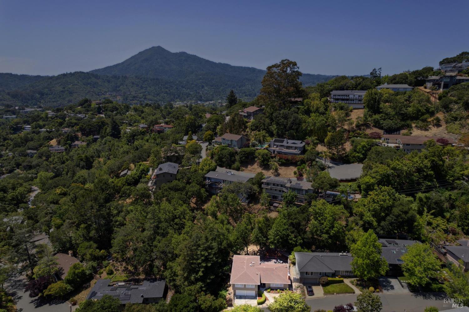 Detail Gallery Image 45 of 59 For 305 N Almenar Dr, Greenbrae,  CA 94904 - 4 Beds | 4 Baths