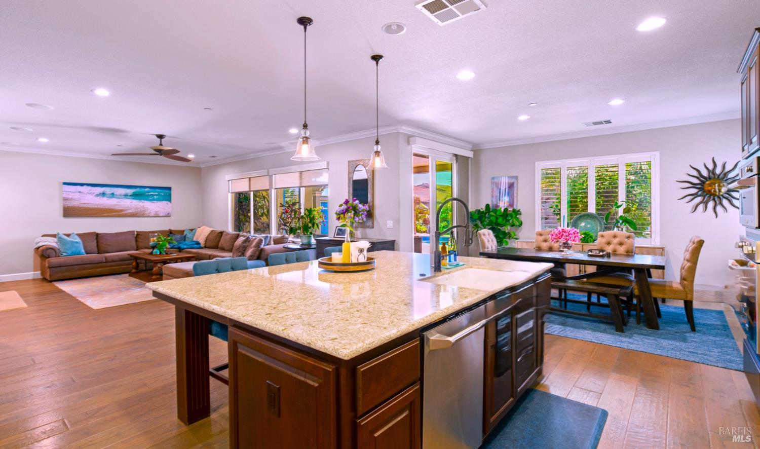 Detail Gallery Image 15 of 99 For 5049 Turnbridge Ct, Vacaville,  CA 95687 - 4 Beds | 3 Baths