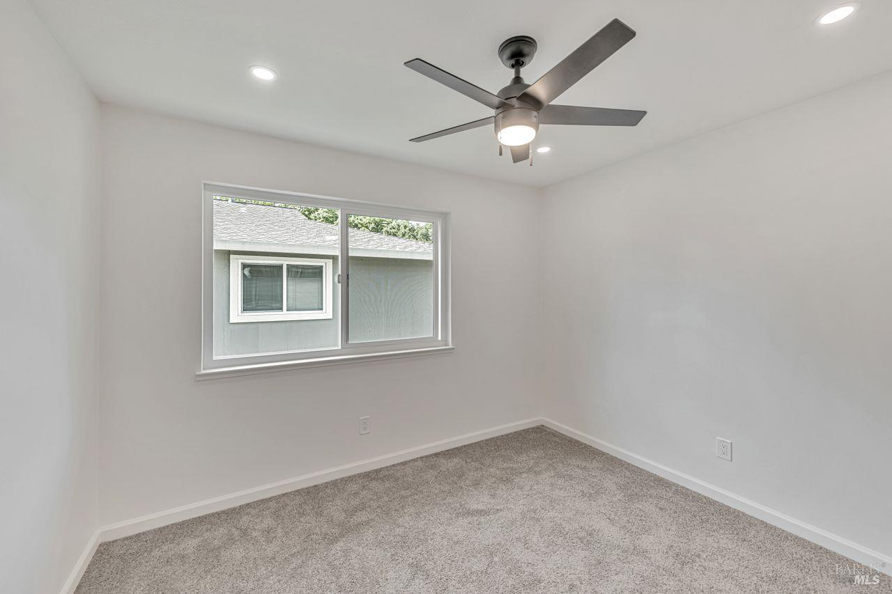 Detail Gallery Image 12 of 25 For 2668 Coffey Ln, Santa Rosa,  CA 95403 - 2 Beds | 1 Baths