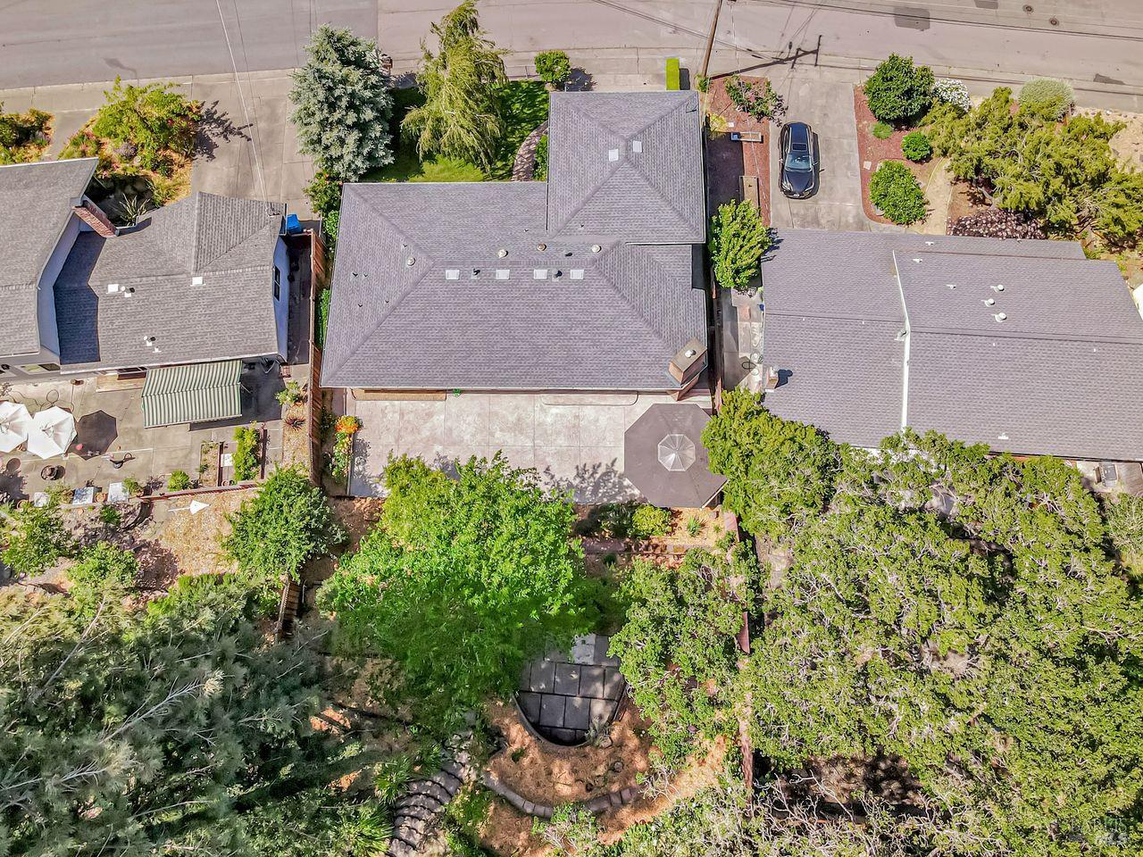 Detail Gallery Image 53 of 53 For 917 West St, Petaluma,  CA 94952 - 4 Beds | 2 Baths