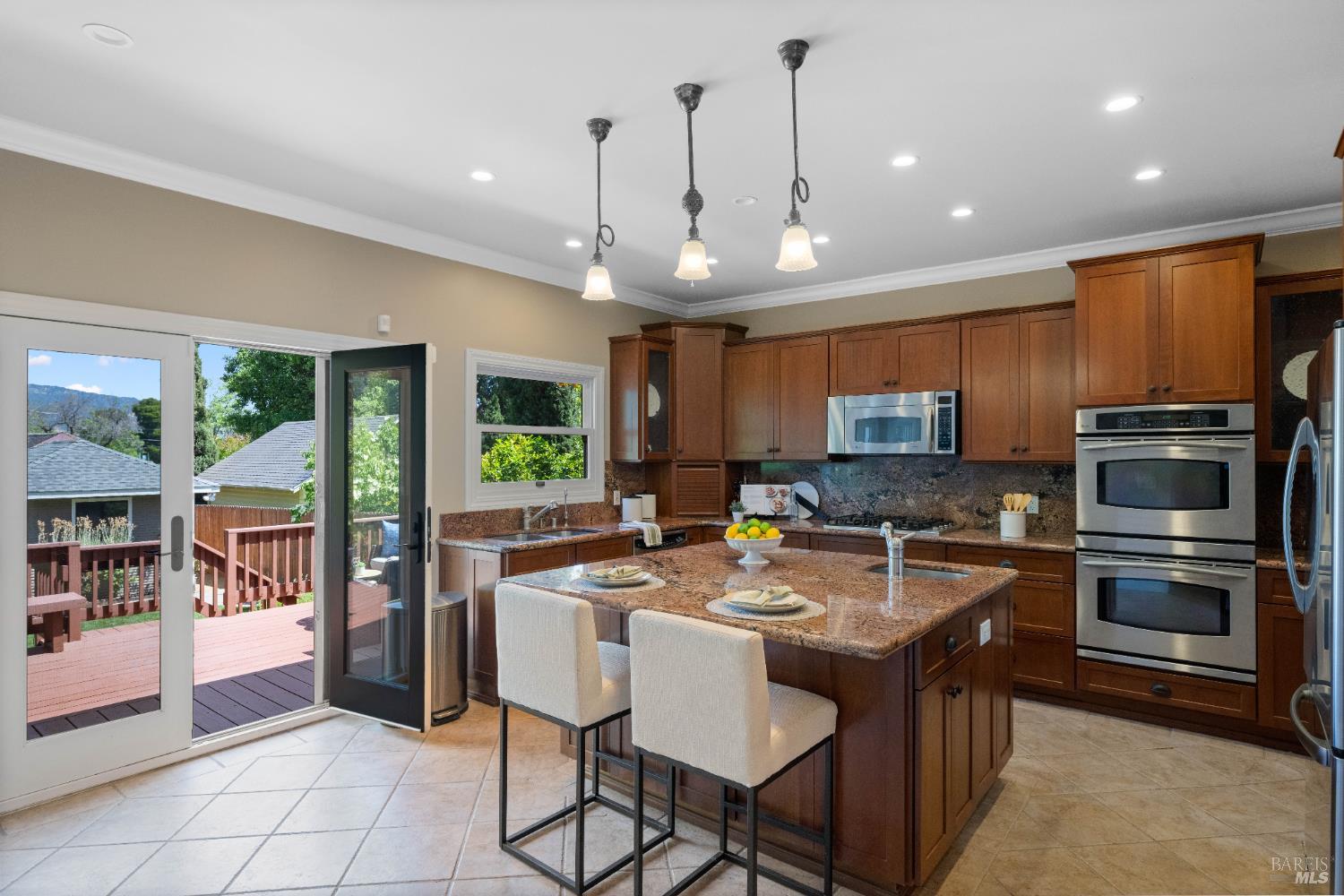 Detail Gallery Image 13 of 63 For 190 Franklin St, Napa,  CA 94558 - 4 Beds | 3 Baths