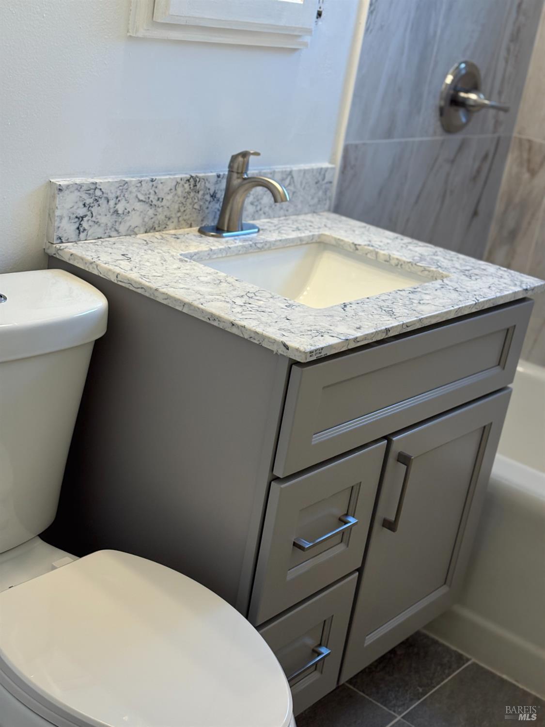 Detail Gallery Image 5 of 20 For 1512 Jefferson St, Fairfield,  CA 94533 - 2 Beds | 1 Baths