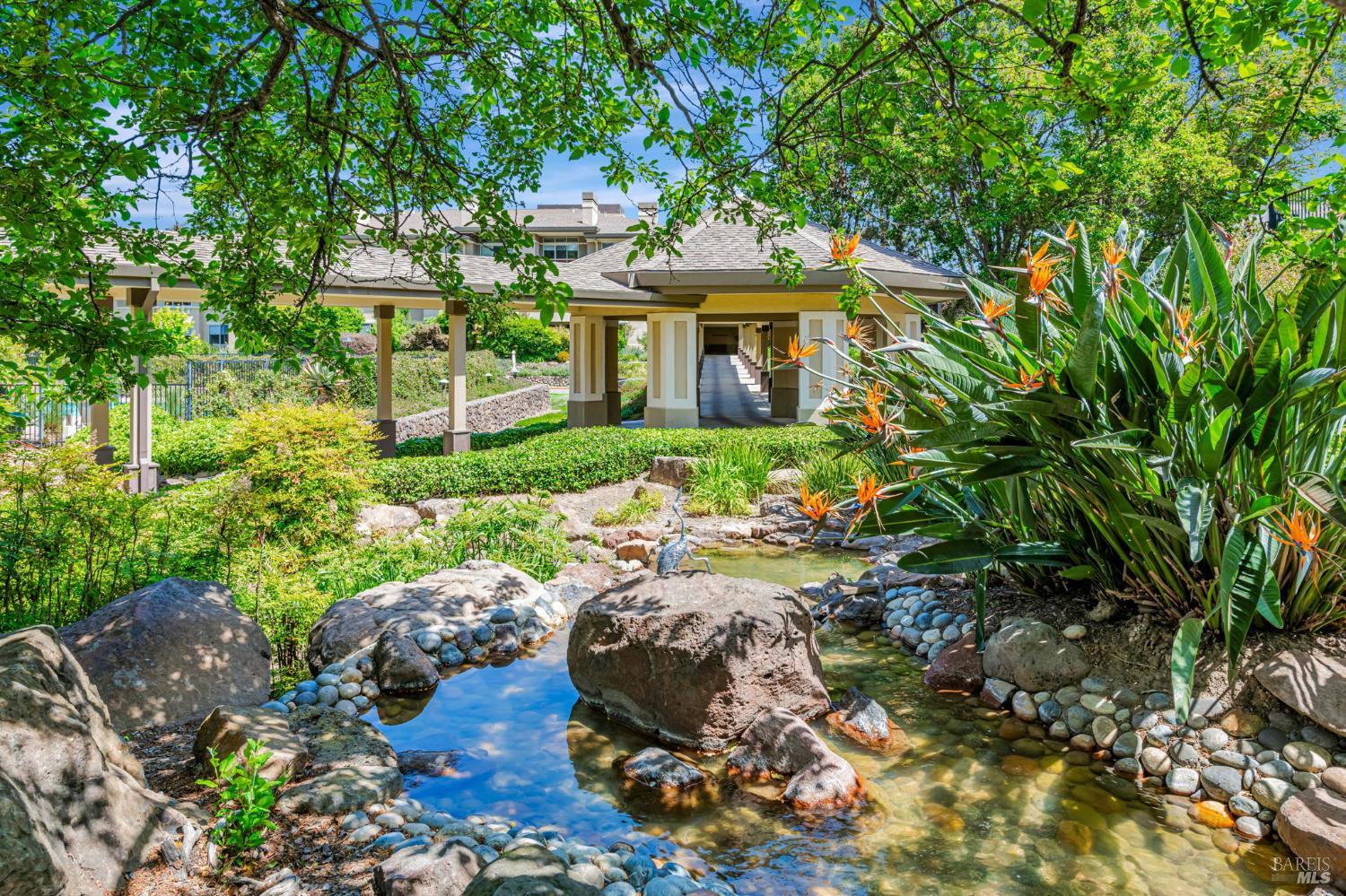 Detail Gallery Image 37 of 43 For 600 Deer Valley Rd 1e,  San Rafael,  CA 94903 - 2 Beds | 3 Baths