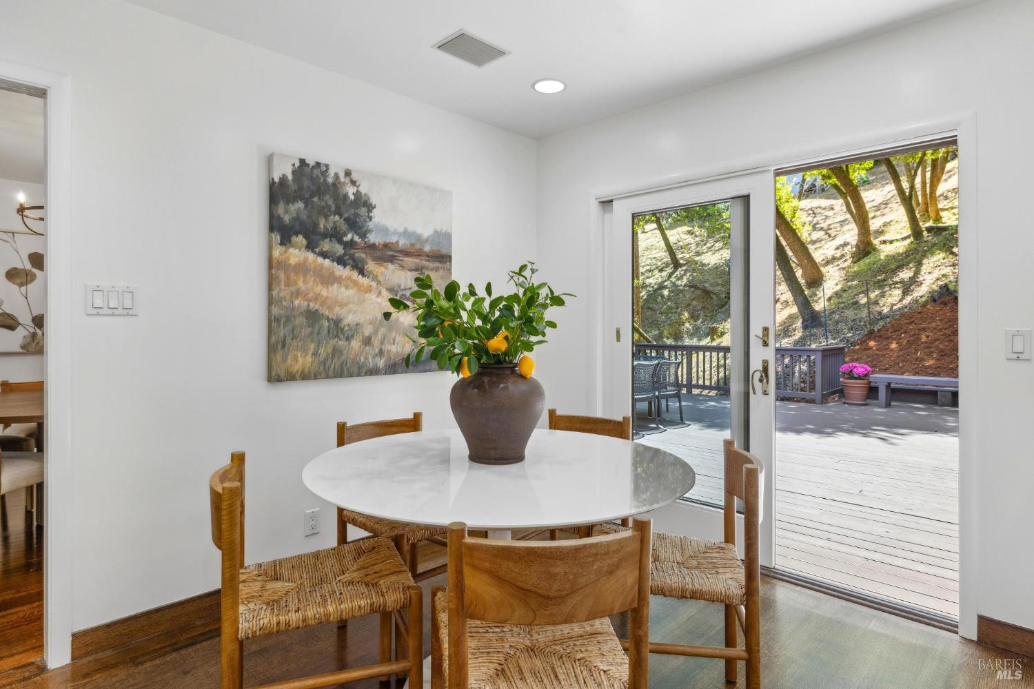 Detail Gallery Image 13 of 59 For 305 N Almenar Dr, Greenbrae,  CA 94904 - 4 Beds | 4 Baths