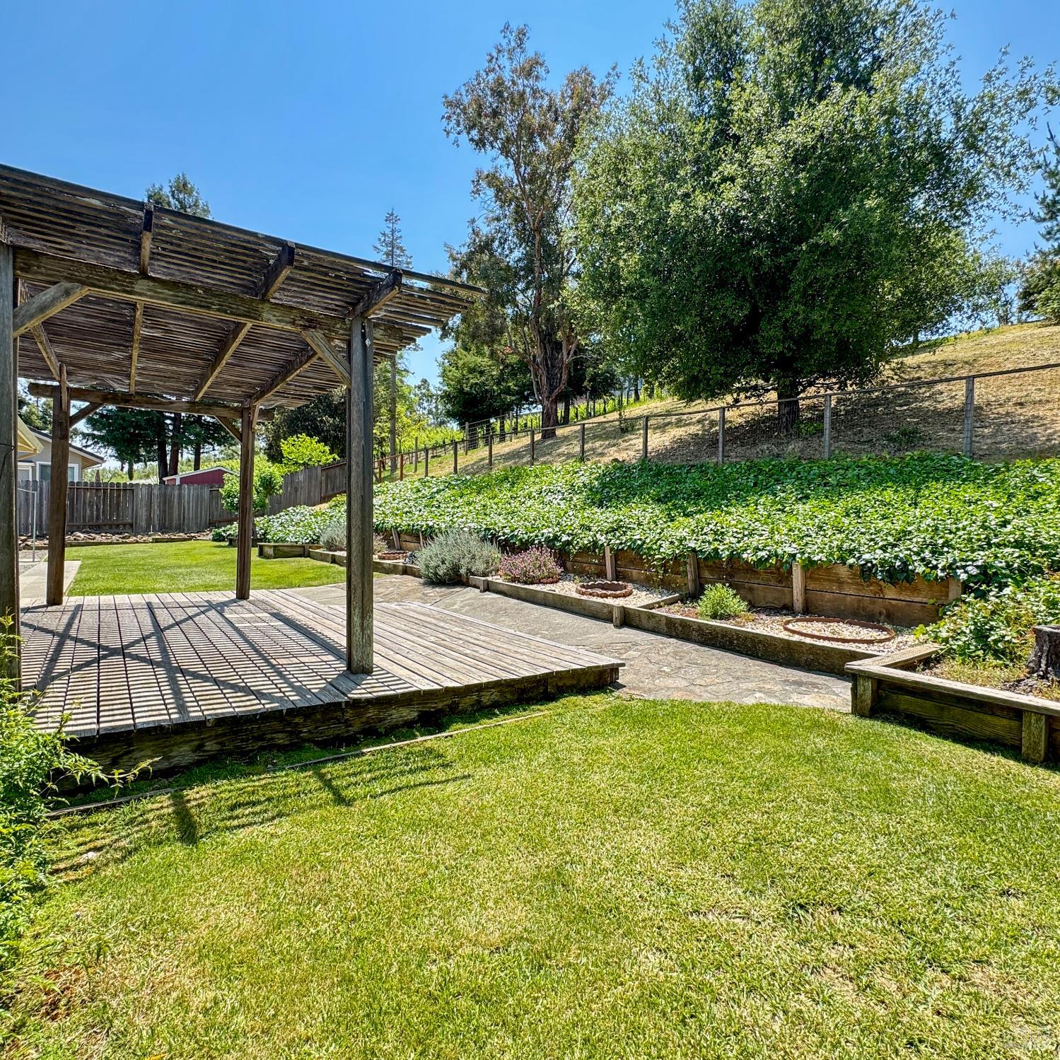 Detail Gallery Image 34 of 53 For 3319 David Dr, Napa,  CA 94558 - 4 Beds | 2 Baths