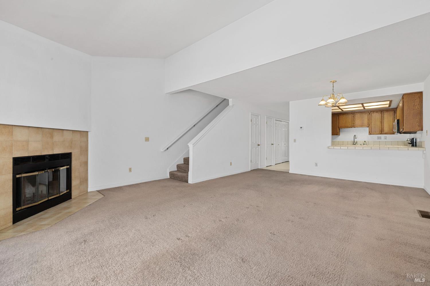 Detail Gallery Image 12 of 34 For 2124 Chianti Dr, Santa Rosa,  CA 95403 - 3 Beds | 2/1 Baths