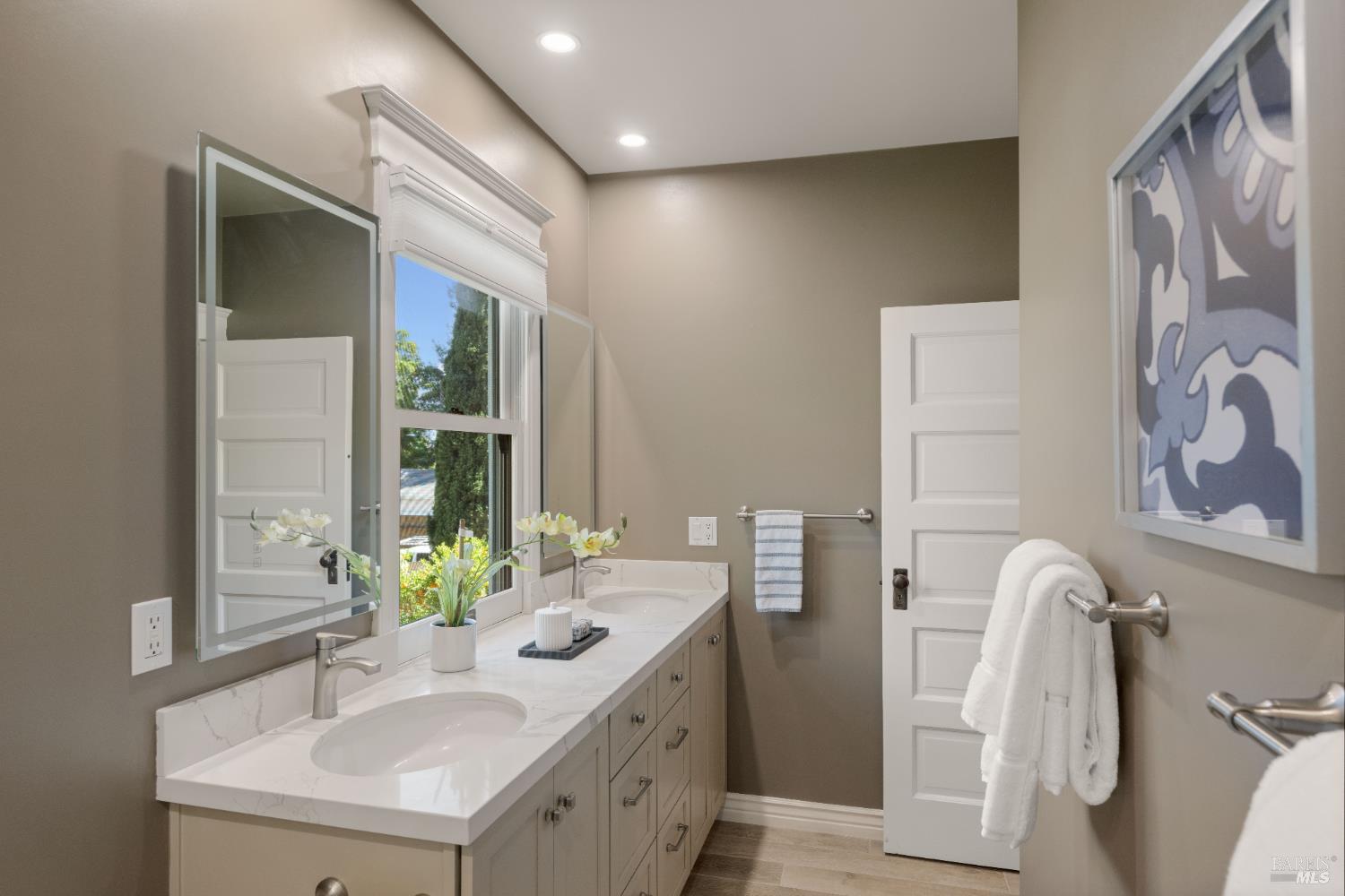Detail Gallery Image 37 of 63 For 190 Franklin St, Napa,  CA 94558 - 4 Beds | 3 Baths