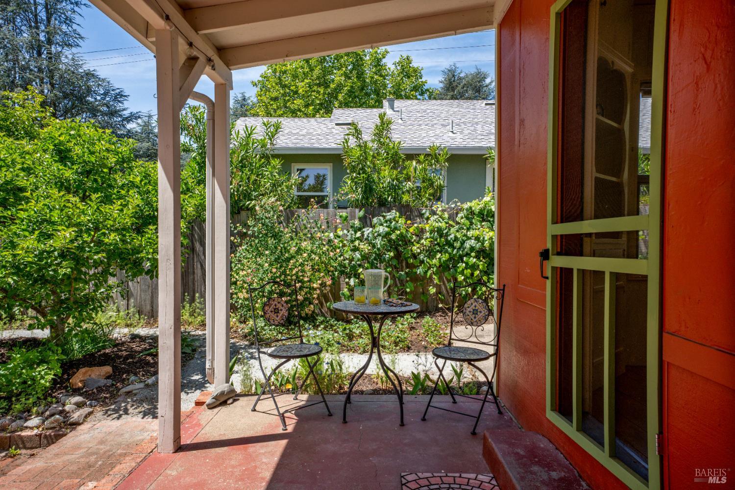 Detail Gallery Image 21 of 29 For 341 Jones St, Ukiah,  CA 95482 - 2 Beds | 1 Baths