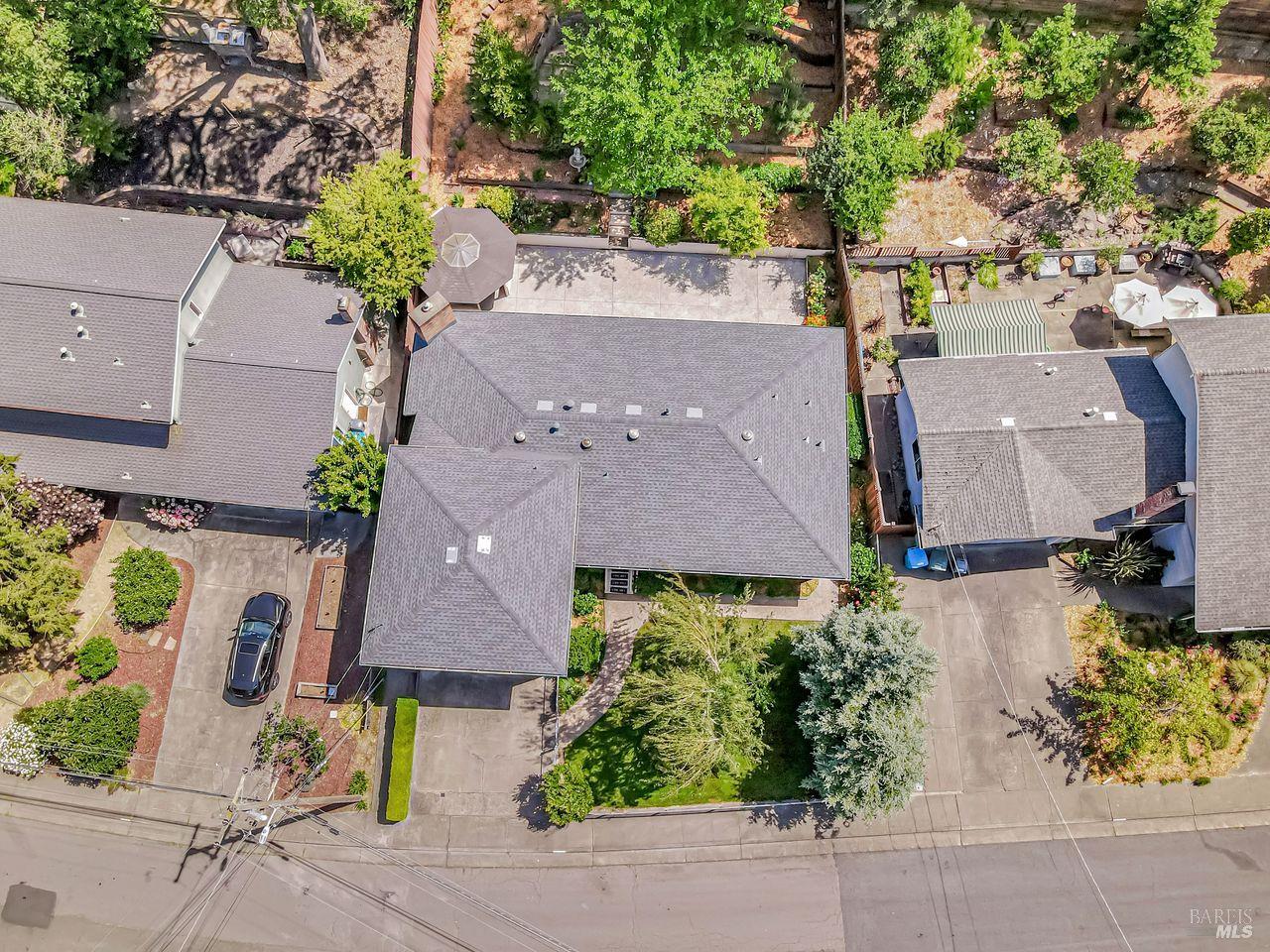 Detail Gallery Image 52 of 53 For 917 West St, Petaluma,  CA 94952 - 4 Beds | 2 Baths