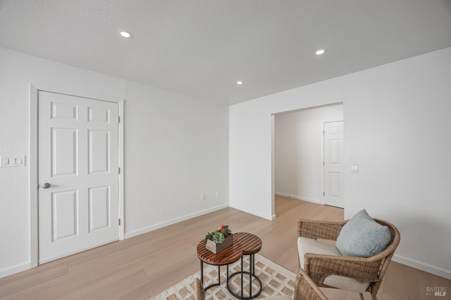Detail Gallery Image 9 of 51 For 501 Garfield Park Ave, Santa Rosa,  CA 95409 - 4 Beds | 2 Baths