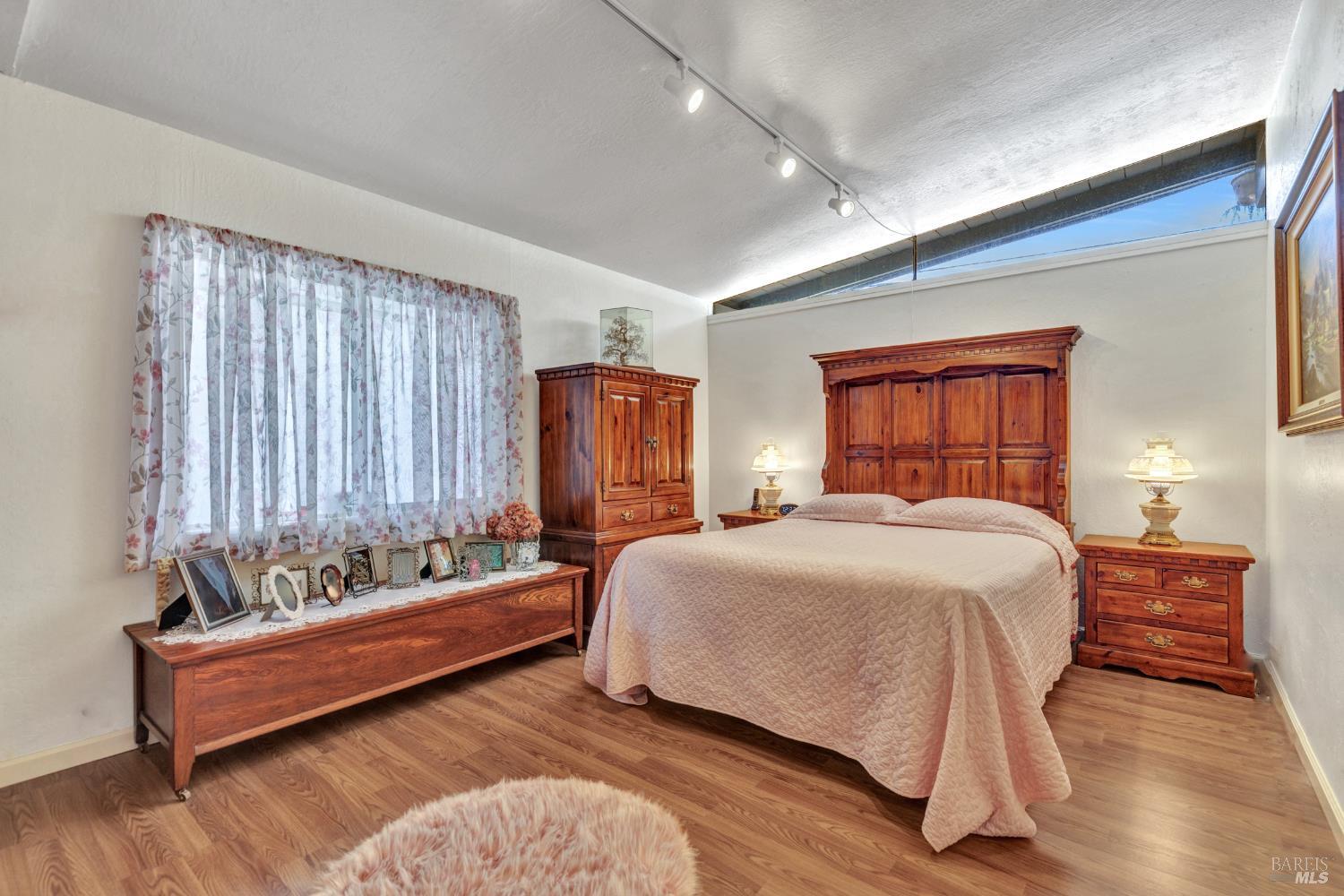 Detail Gallery Image 12 of 34 For 1324 Delwood St, Vallejo,  CA 94591 - 3 Beds | 2 Baths